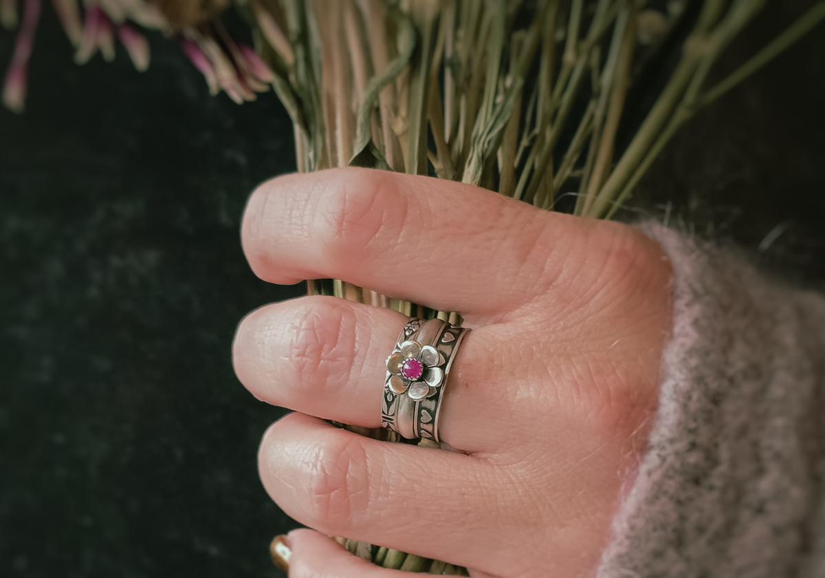 Artist Stack Rings Turn Minimalist Rings into Statement Stories:The Art Stacking of Rings