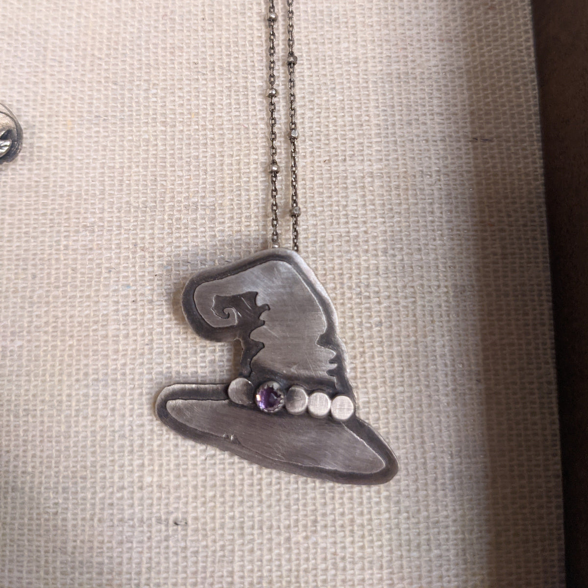 Witch&#39;s Hat with Amethyst Necklace